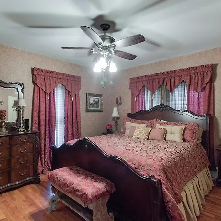 Noble House Inn